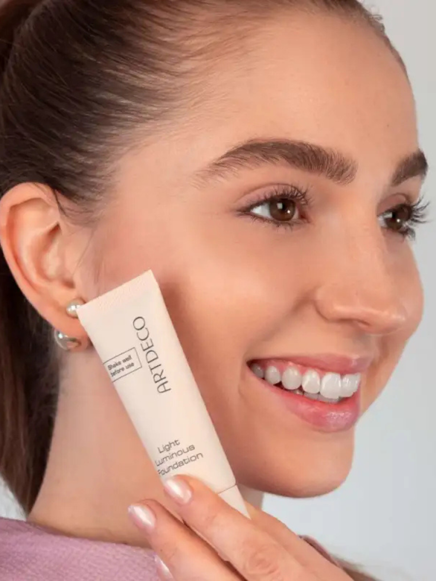 Light Luminous Foundation - Golden tan - ARTDECO