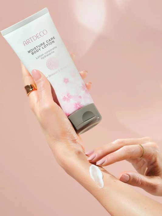 Crème hydratante corps à la fleur de cerisier - ARTDECO