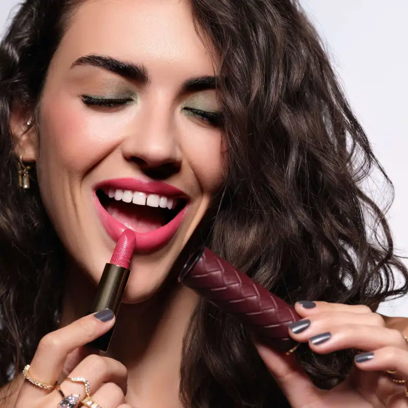 Iconic Lipstick 330