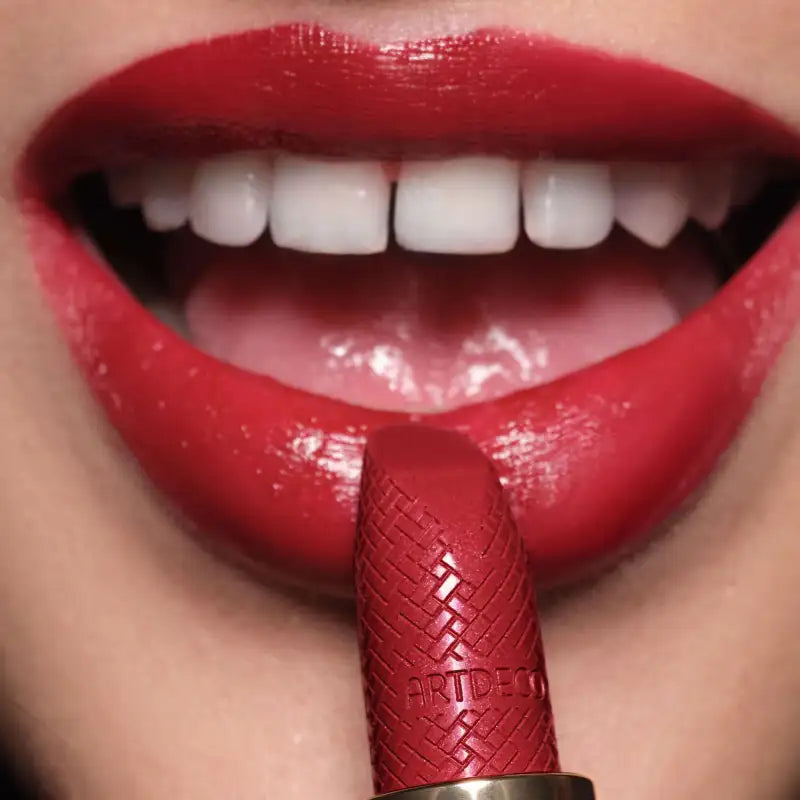 Iconic Lipstick 310